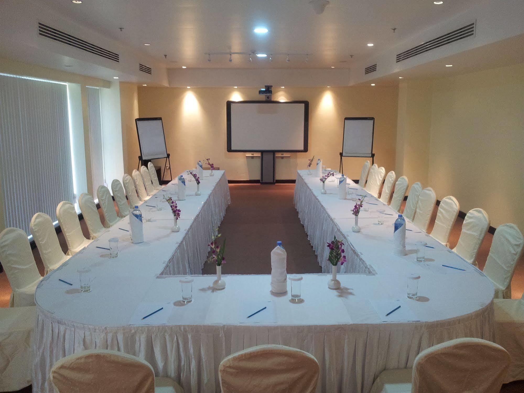 Gokulam Park Doha Hotel Afaceri foto