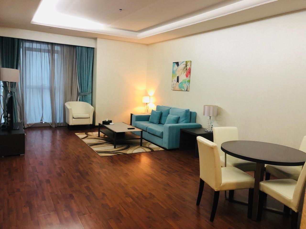 Gokulam Park Doha Hotel Exterior foto