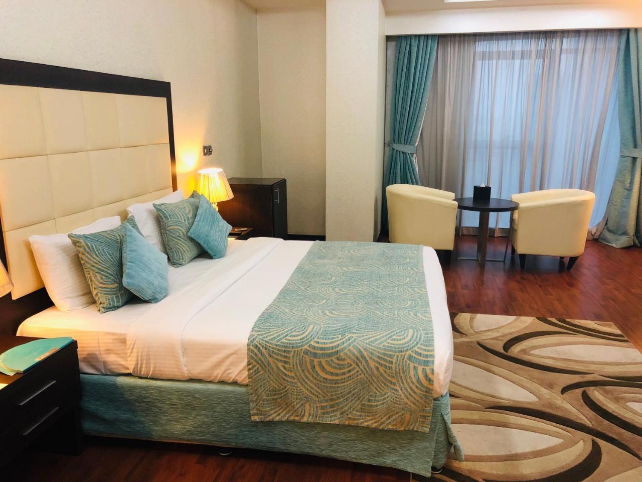 Gokulam Park Doha Hotel Exterior foto